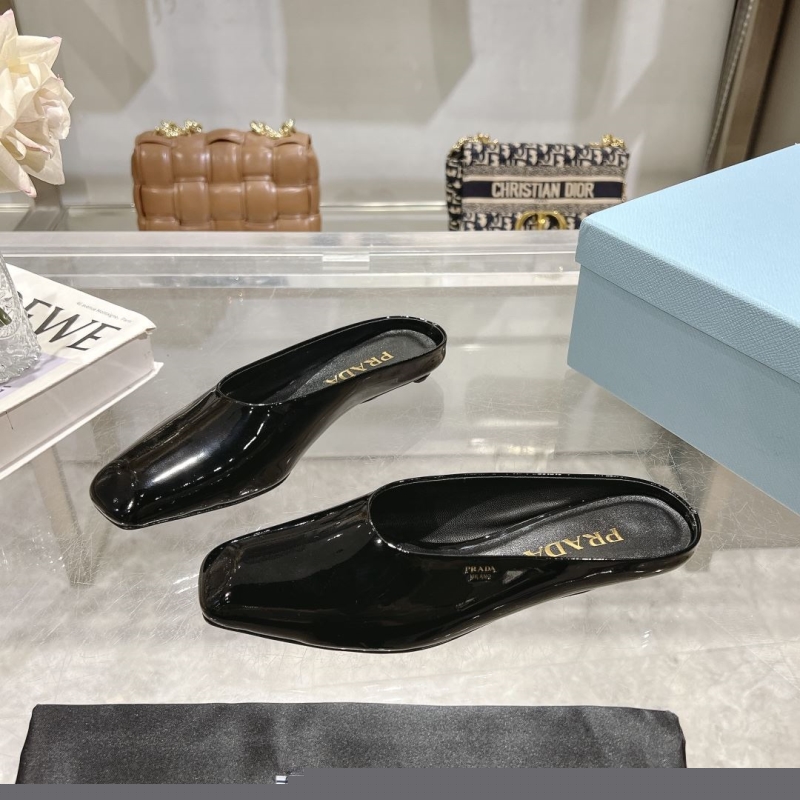 Pra*a sandals